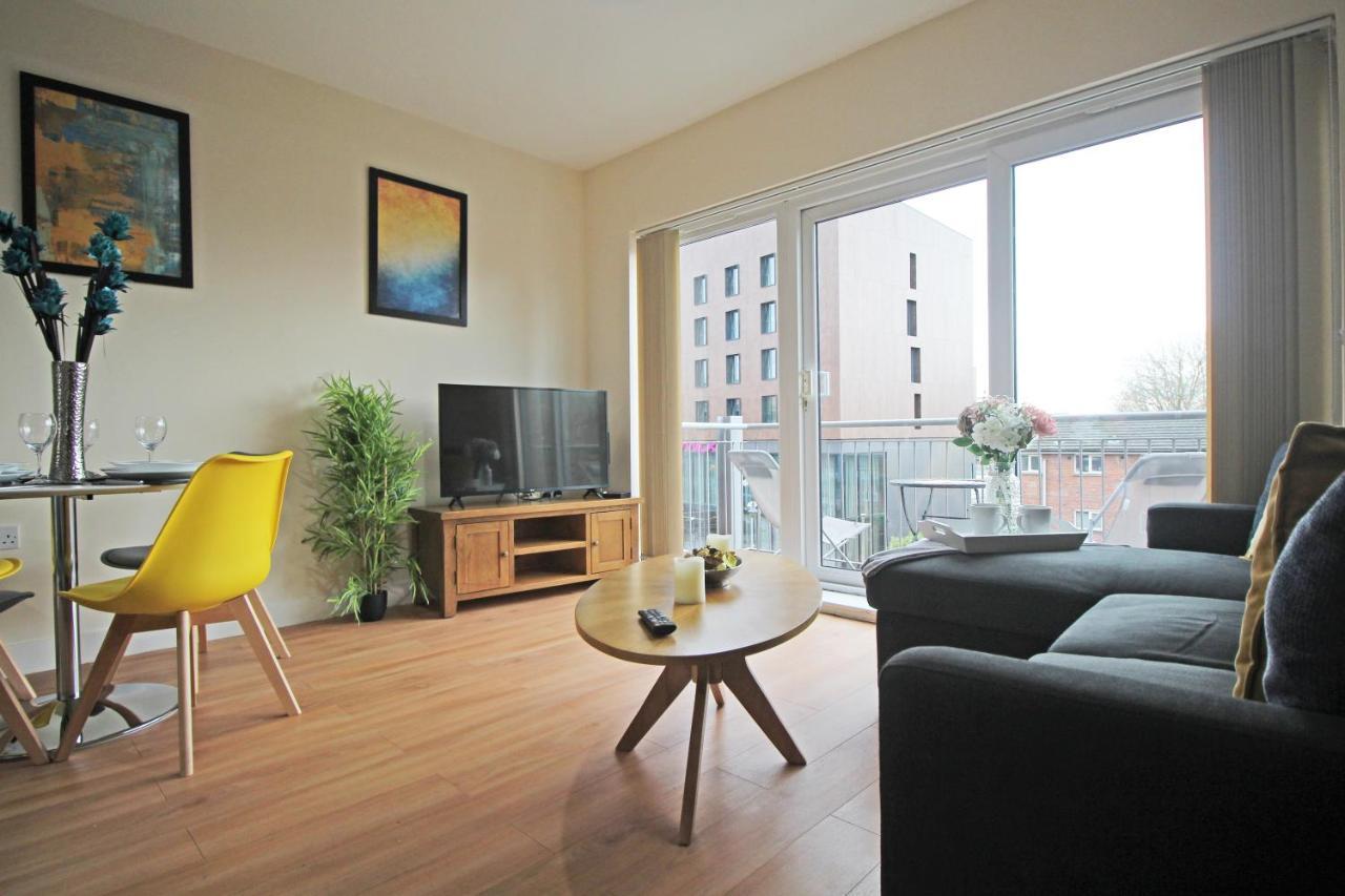 Canal Side Apartment In Chester Ngoại thất bức ảnh